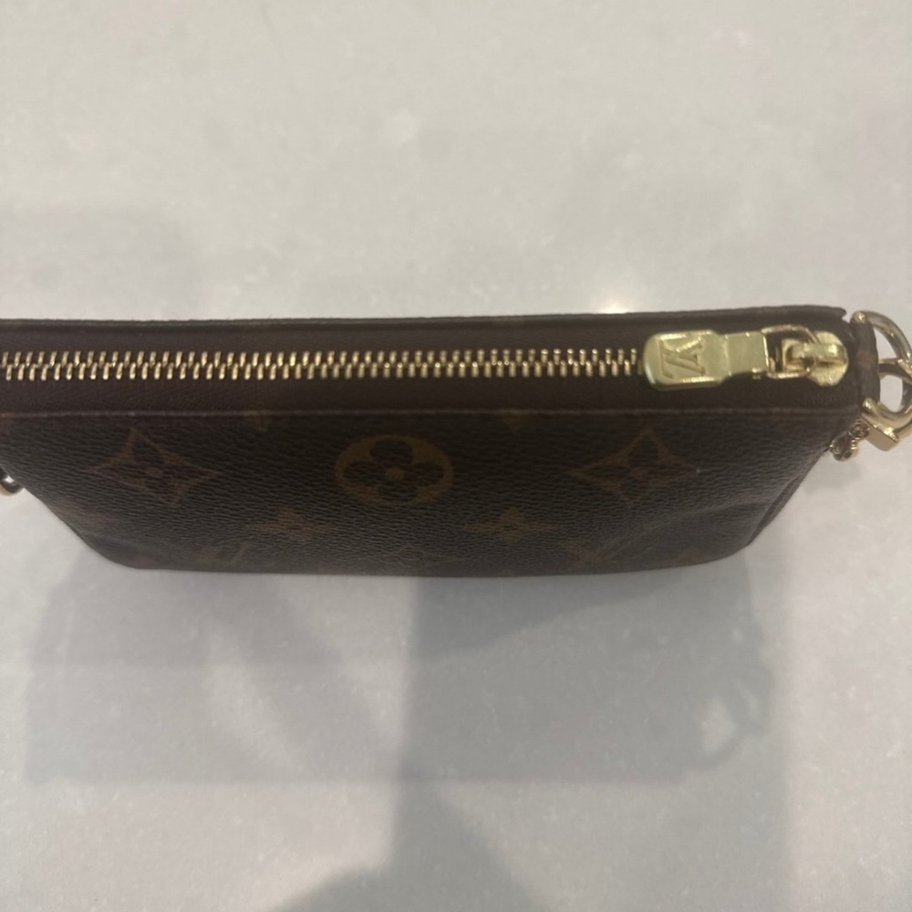 Louis Vuitton Authentic Monogram Mini Pochette classic Monogram Accessories bag - Picture 8 of 8